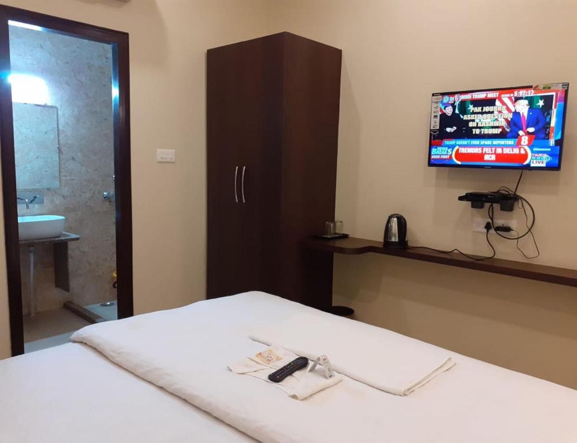 Hotel Artika Inn Varanasi Exterior photo